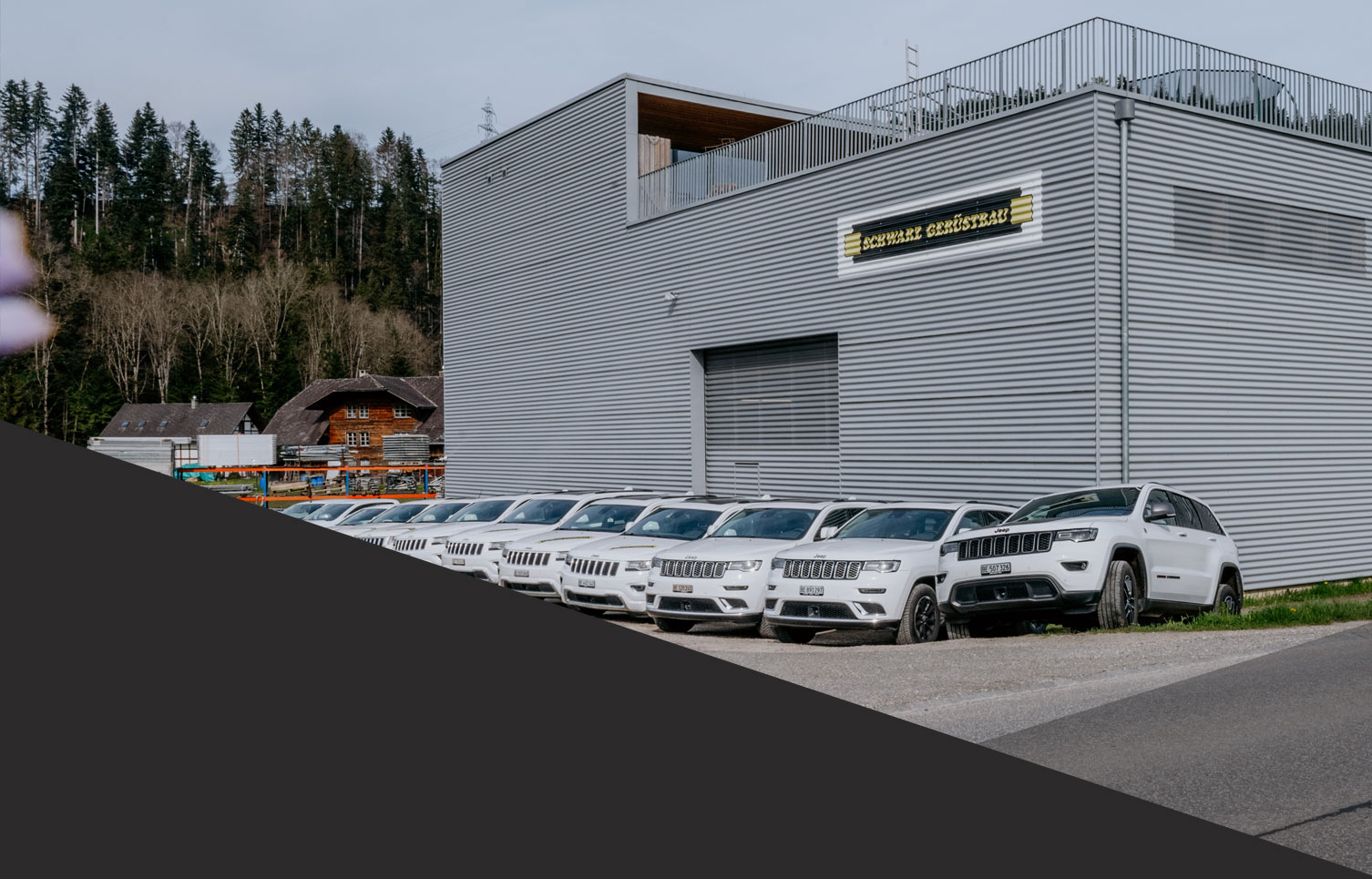Schwarz Gerüstbau AG – erfahrenes Team aus Emmental im Einsatz für sichere, flexible und individuelle Gerüstbau-Lösungen in Bern und Umgebung